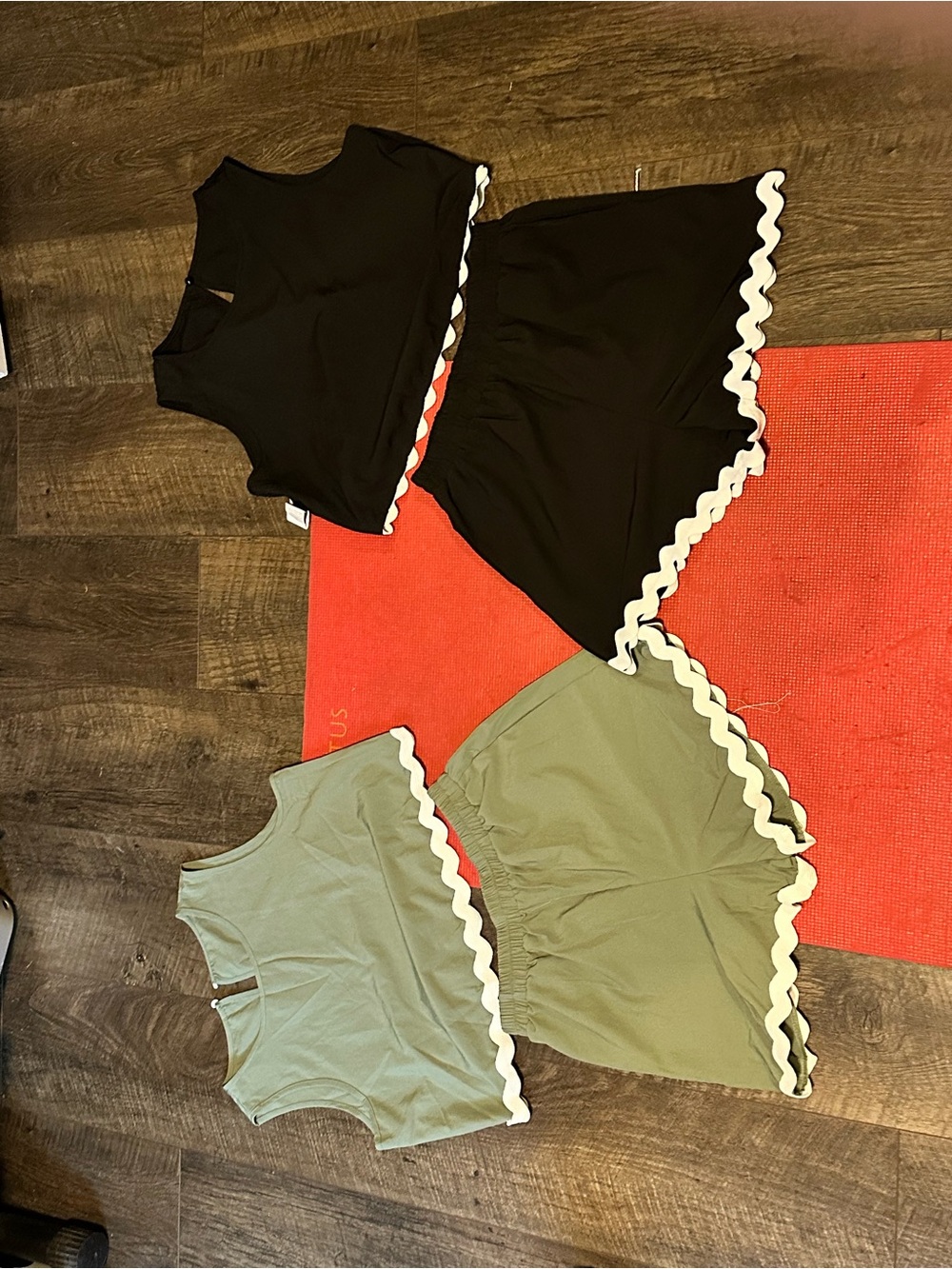 Scalloped Trim Two-Piece Crop Top & Shorts Set - Black and Olive